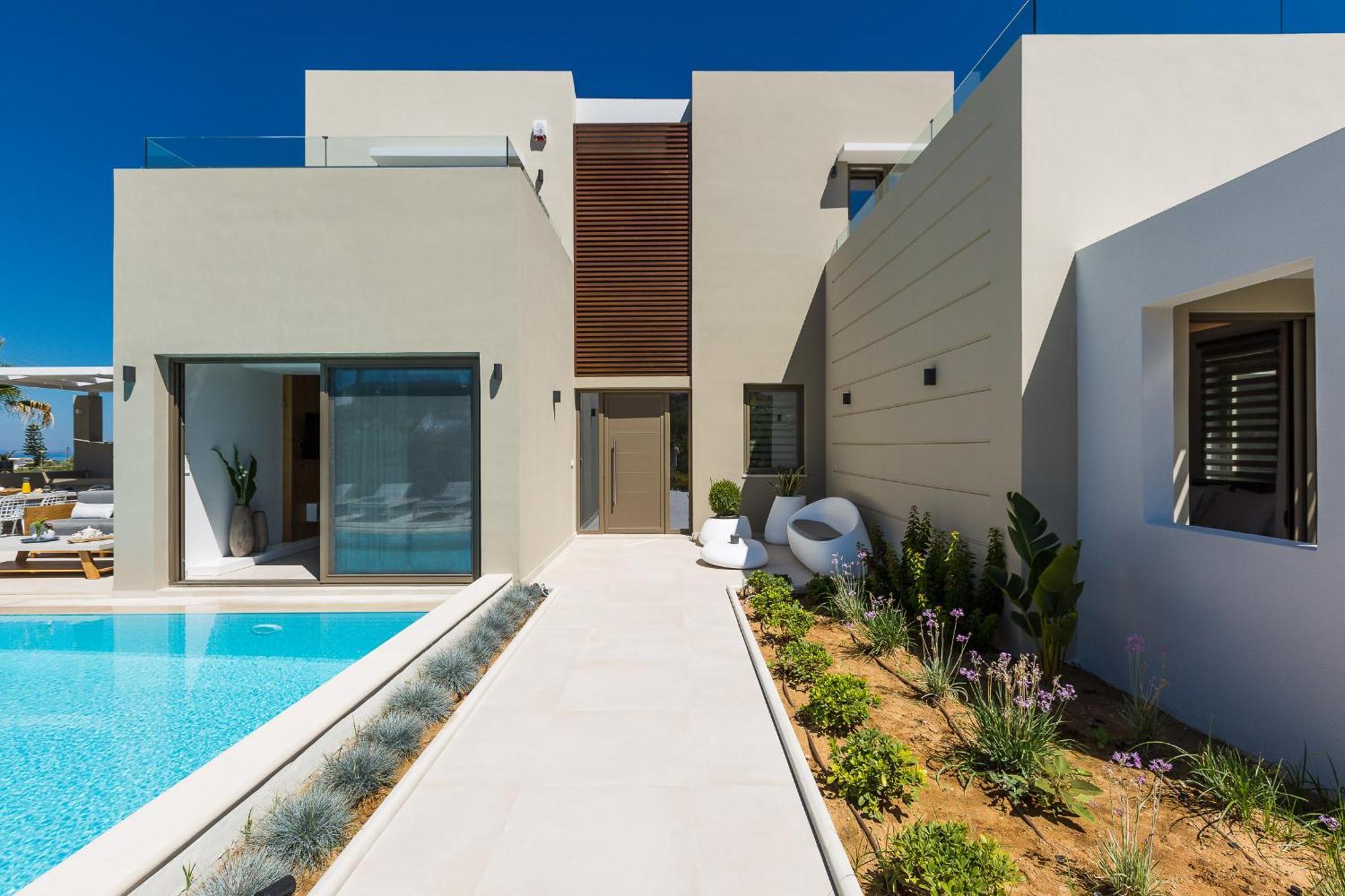 Vasilios Villa, With Pool, Gym & Close To Beach, By Thinkvilla Loutra  Ngoại thất bức ảnh