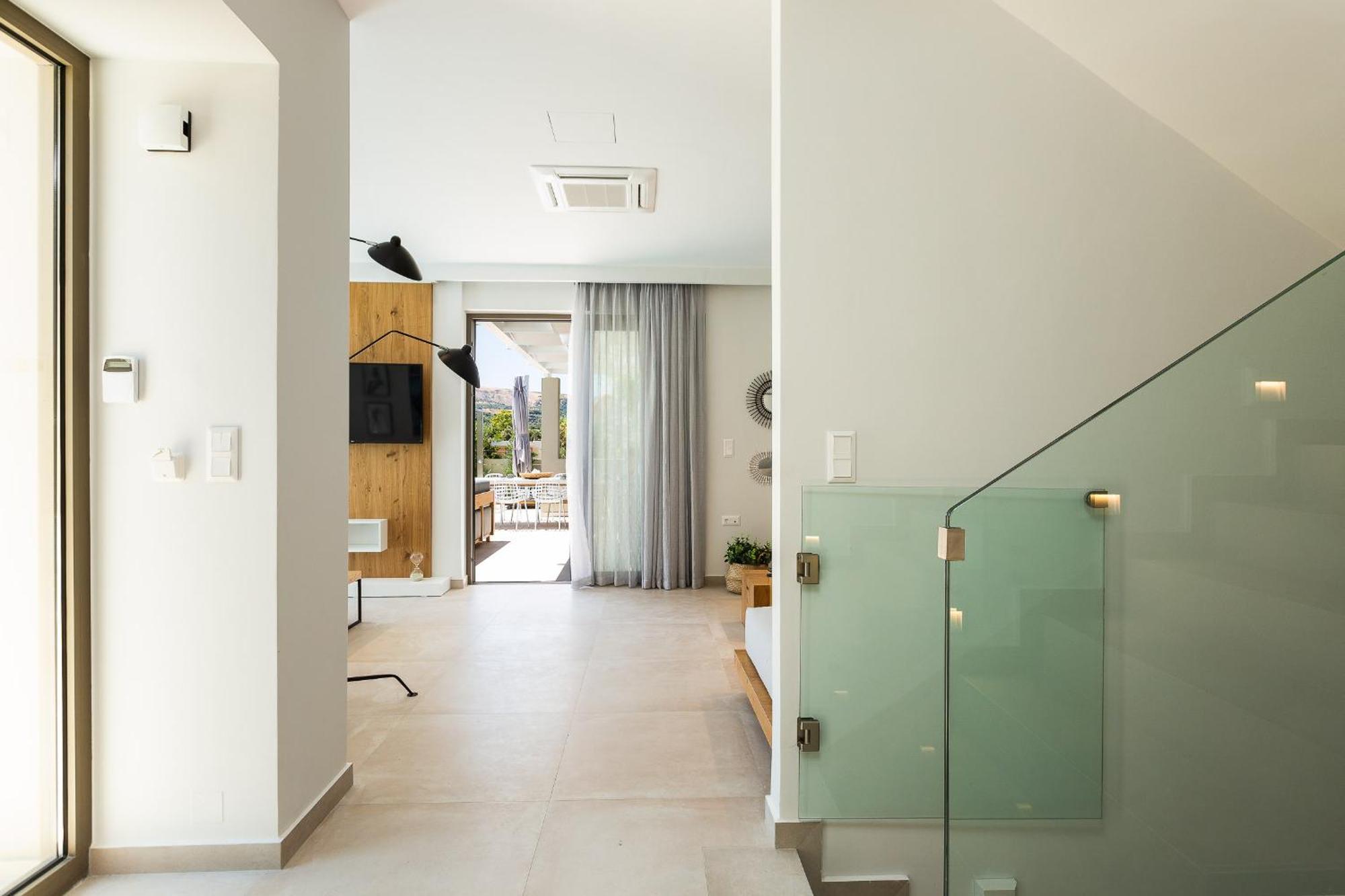 Vasilios Villa, With Pool, Gym & Close To Beach, By Thinkvilla Loutra  Ngoại thất bức ảnh