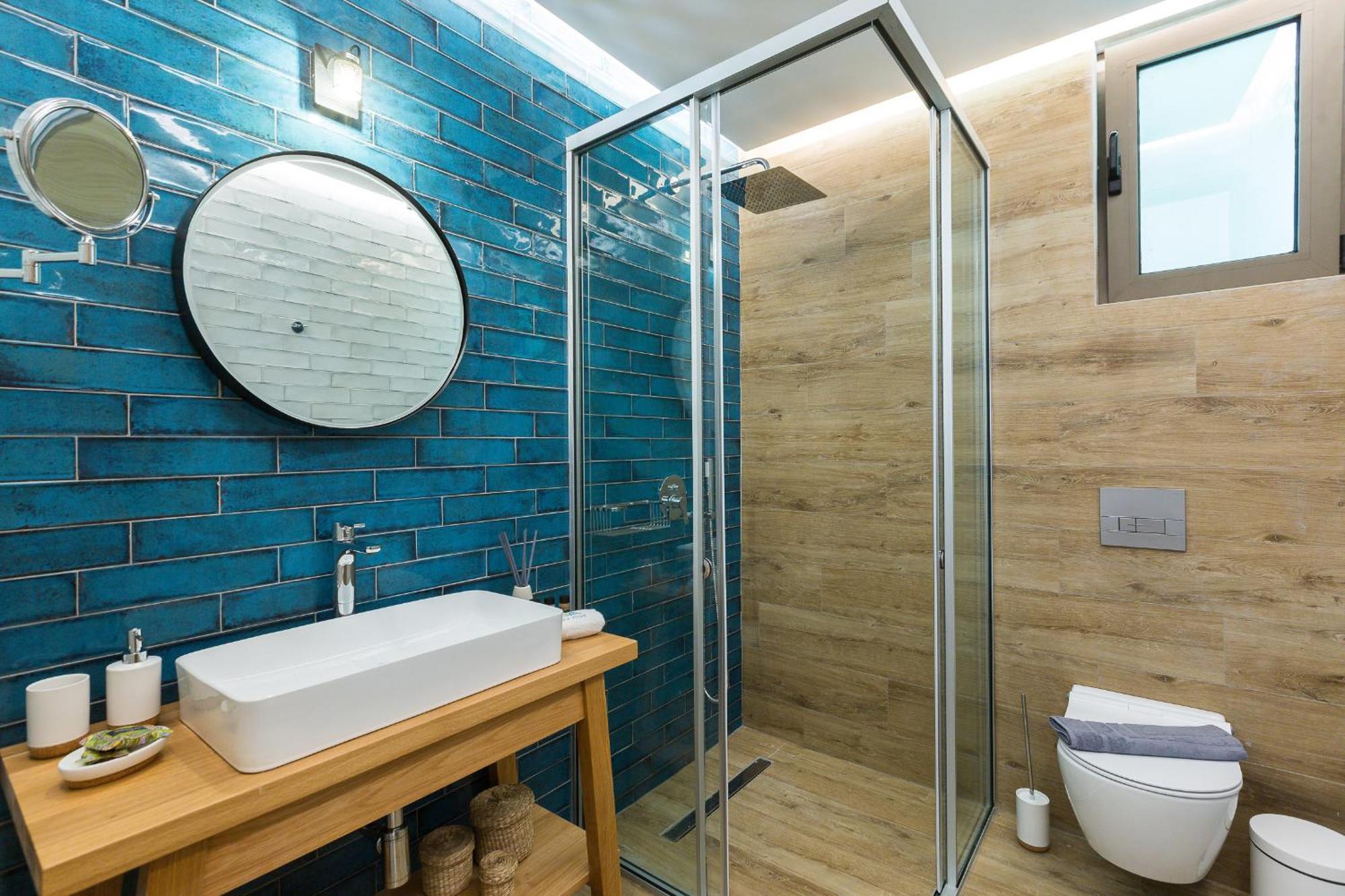 Vasilios Villa, With Pool, Gym & Close To Beach, By Thinkvilla Loutra  Ngoại thất bức ảnh