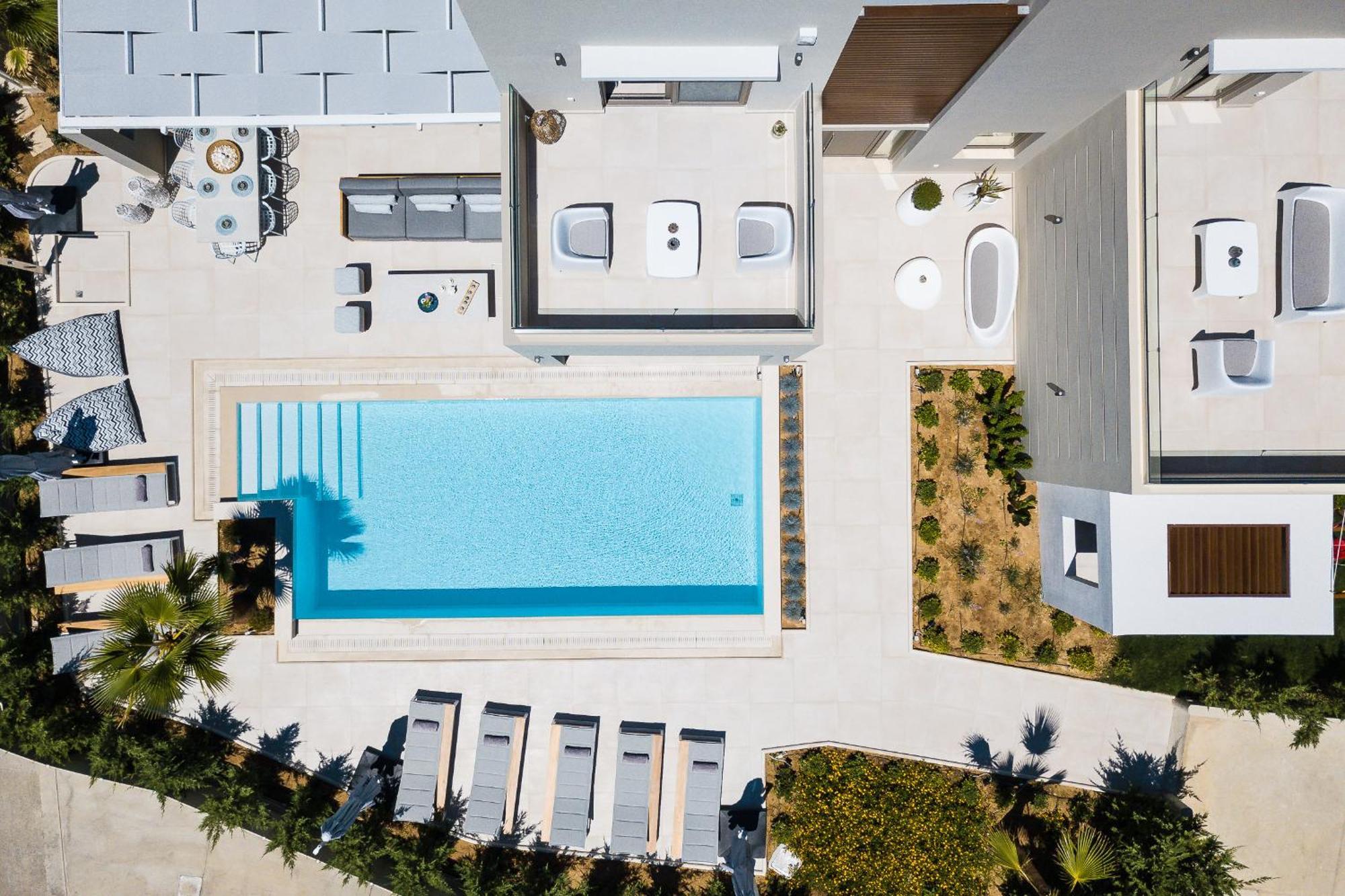 Vasilios Villa, With Pool, Gym & Close To Beach, By Thinkvilla Loutra  Ngoại thất bức ảnh